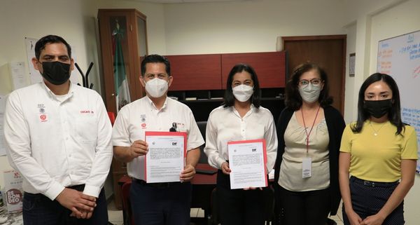 Firman convenio de colaboración DIF Municipal La Paz y CECATI 39