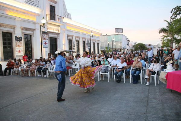Presentan “Festival del Rancho” en el Centro Histórico de La Paz
