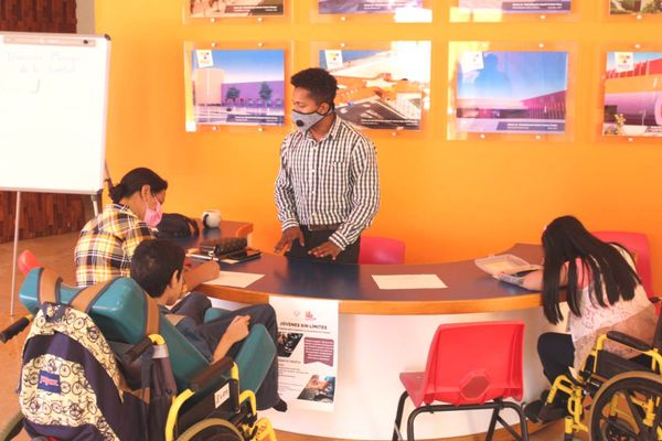 Gran aceptación del programa “Jóvenes sin límites” en La Paz