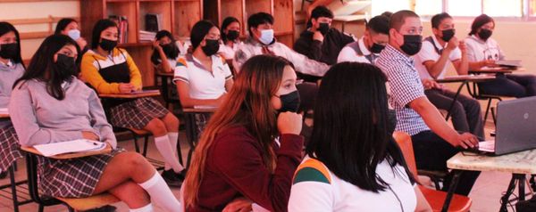 Imparten pláticas sobre educación sexual a jóvenes en Melitón Albañez