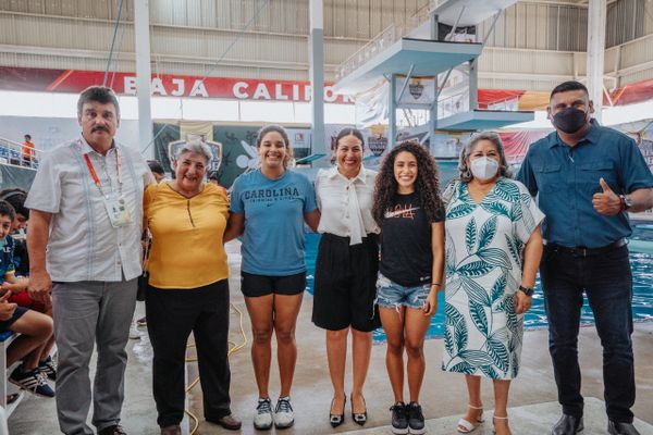 Alcaldesa da bienvenida a clavadistas de los Juegos Nacionales CONADE