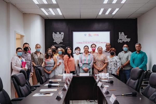 Instala Ayuntamiento de La Paz el Consejo Municipal de la Mujer