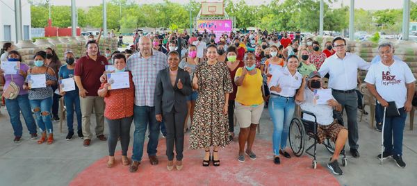 Beneficia Ayuntamiento a 125 familias con diferentes apoyos