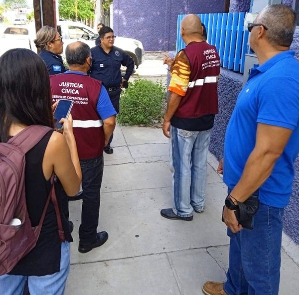 Realiza Ayuntamiento de La Paz el “Operativo Banquetas Libres”