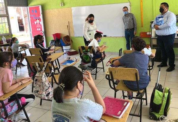 Imparten a alumnos de primaria pláticas sobre las diferentes discapacidades