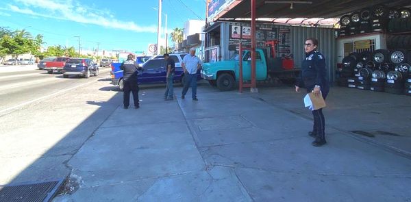 Continúa Ayuntamiento implementando el Operativo Banquetas Libres en la ciudad