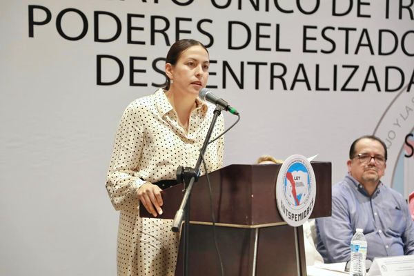 Entrega Ayuntamiento de La Paz bono a 617 jubilados y pensionados