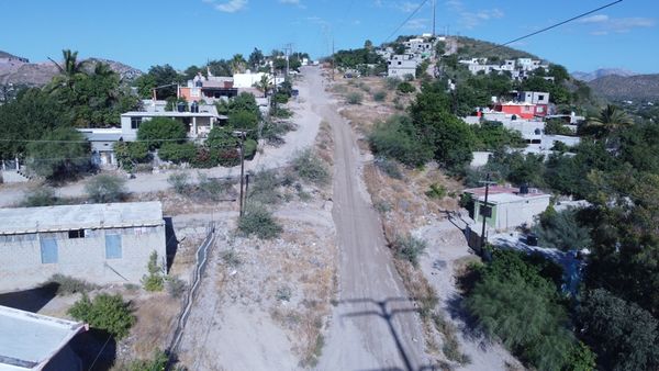 Rehabilita Servicios Públicos calles de terracería en la ciudad