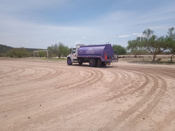 Se regaron 17 campos deportivos por parte de Servicios Públicos con la línea púrpura