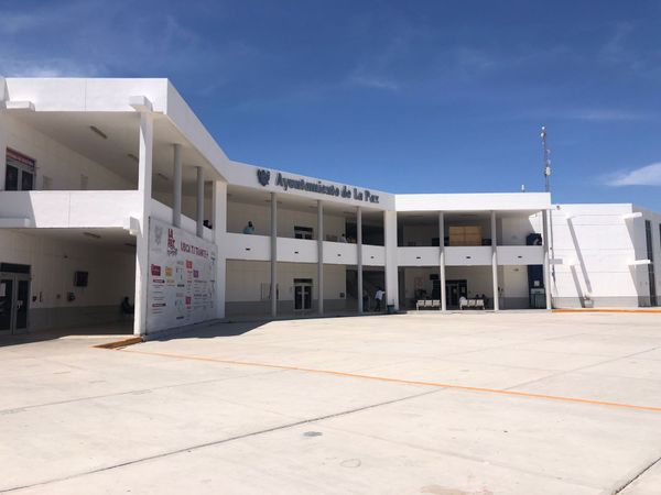 Cumple Ayuntamiento de La Paz con el pago de aguinaldos a los trabajadores