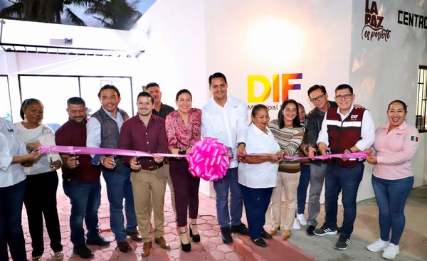 Inaugura Alcaldesa rehabilitación del Centro de Desarrollo Comunitario en Los Barriles