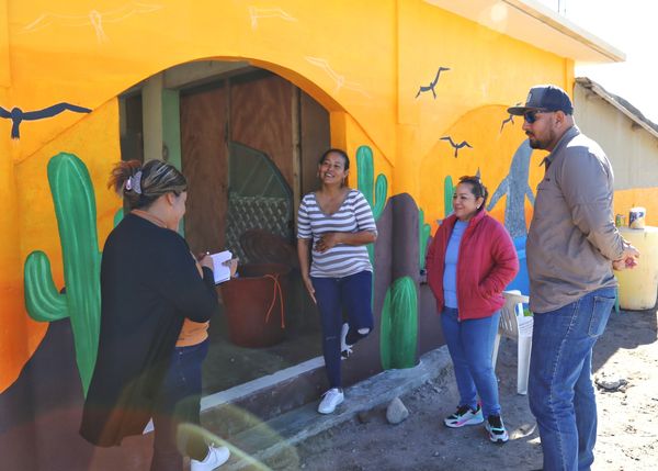 Incrementan las actividades comerciales en Puerto Chale