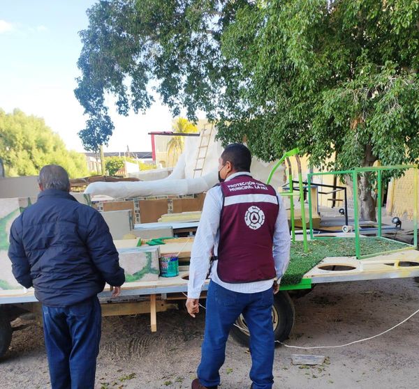 Revisa Protección Civil Municipal los carros alegóricos que desfilarán en el Carnaval 2023