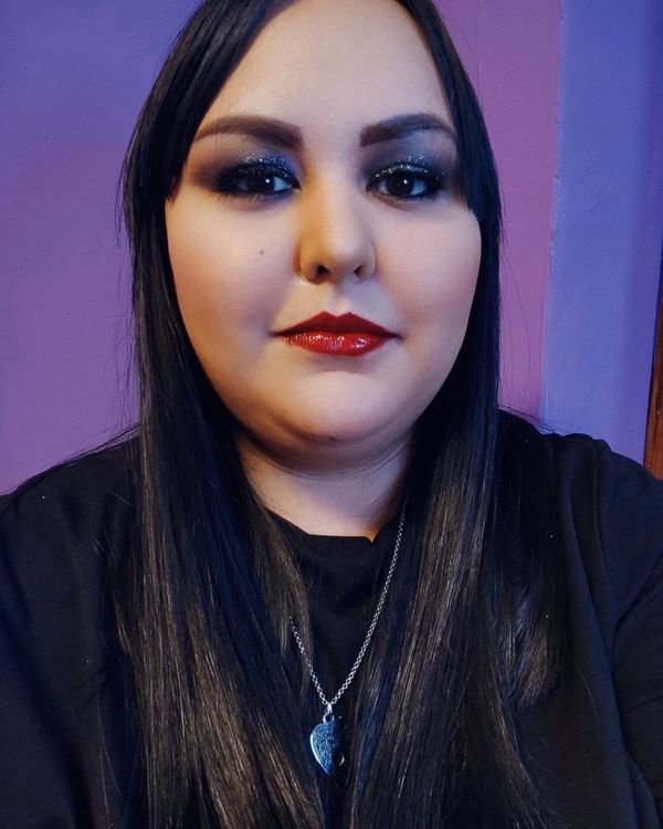 Gana Yaroslabi Bañuelos los Juegos Florales del Carnaval La Paz 2023