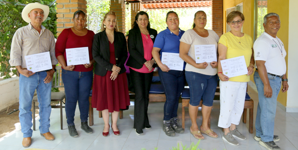 Concluye Curso de Administración de Pequeños Negocios en San Pedro