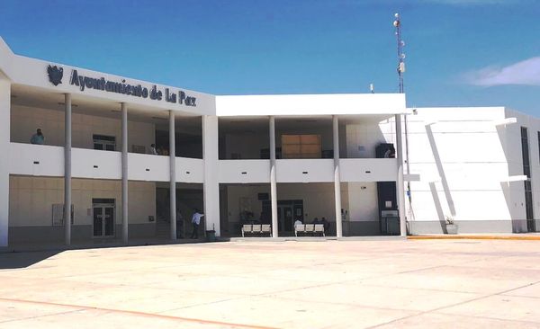 Cumple Ayuntamiento de La Paz con el incremento salarial del 10%