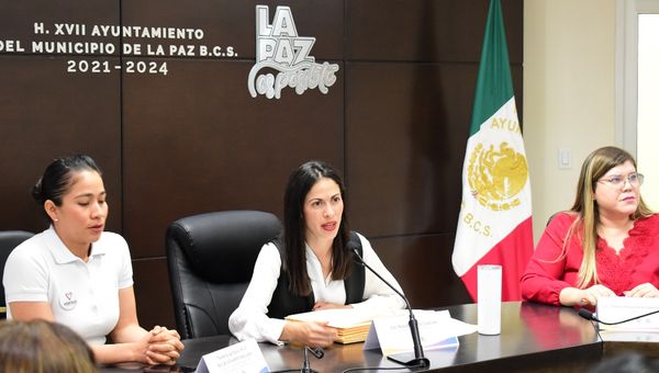 Lanzan en La Paz “Tarjetón Vial Turístico”, para dar a conocer las normas de tránsito