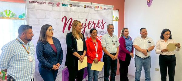 Clausuran Curso de Plomería Básica del programa “Mujeres Rompiendo Muros”