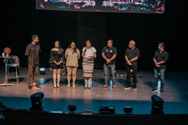 Más de 1500 jóvenes asistieron a la conferencia “La Fiesta del Siglo”