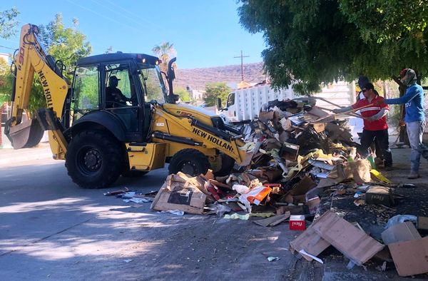 Aplica Servicios Públicos multa a empresa por tirar residuos en panteón de los San Juanes