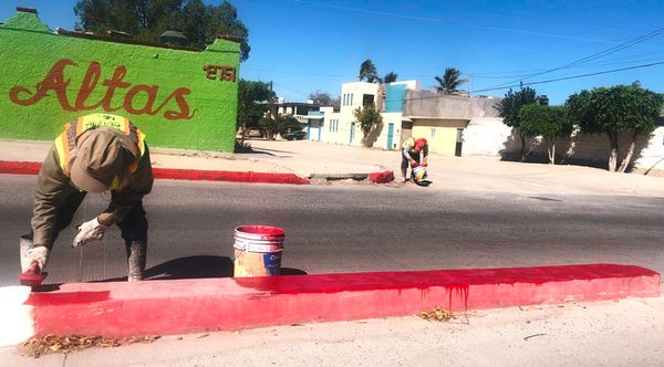 Inician trabajos de pintura en bulevar Márquez de León