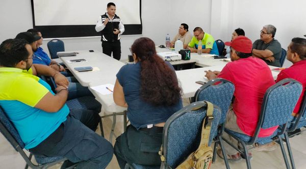 Imparte Protección Civil el curso de Operador de Vehículo de Emergencia