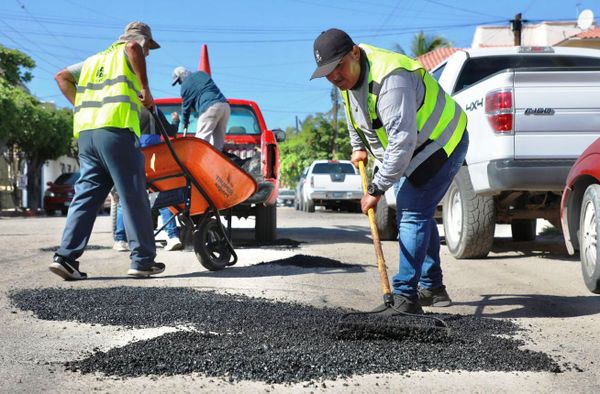 Inicia Servicios Públicos limpieza en bulevares Colosio y Fco. J. Mújica