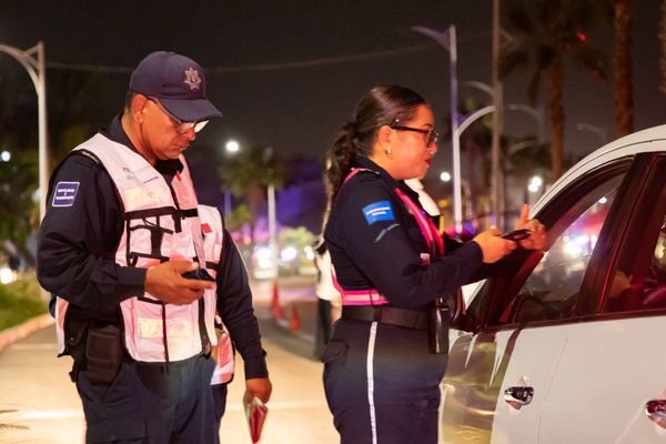 Realiza Policía Municipal operativo de alcoholimetría en La Paz