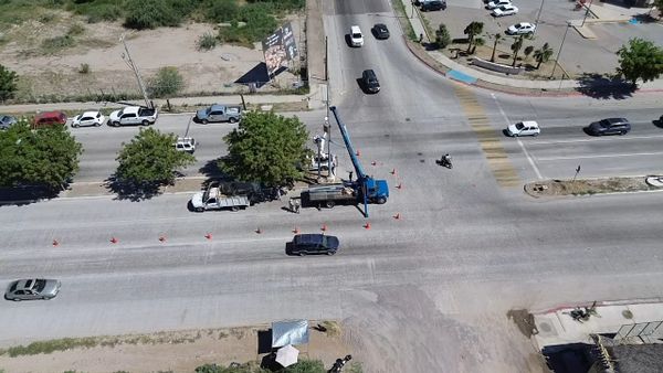 Instalan semáforos en La Paz, entrará en funcionamiento los primeros días del mes de octubre