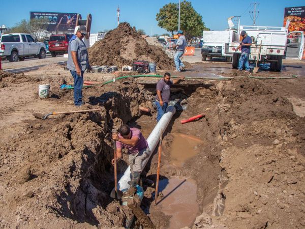 Fueron atendidas 195 fugas del 02 al 08 de octubre por parte del OOMSAPAS La Paz