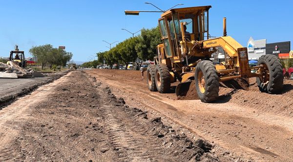 Inicia Ayuntamiento la segunda etapa de pavimentación en el bulevar Pino Pallas