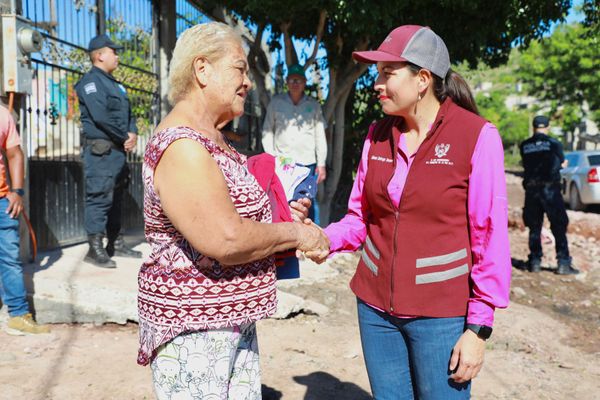 Recorre Presidenta Municipal la colonia Villas de Guadalupe