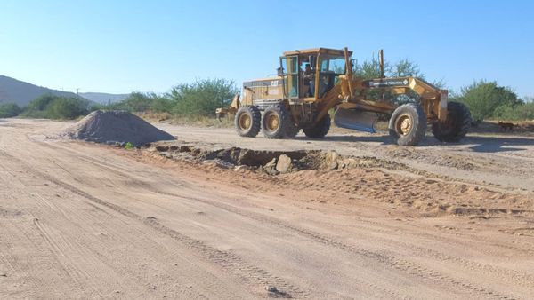 Rehabilita Servicios Públicos más de 21 kilómetros de caminos vecinales y rurales