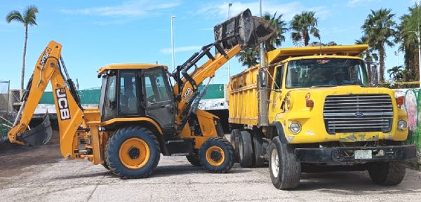 Cubre Servicios Públicos 190 baches en diversas calles