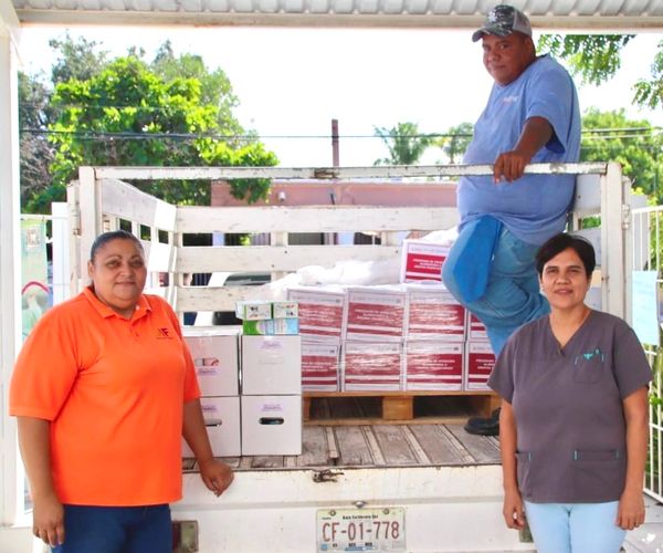 Entrega DIF La Paz despensas de Programas de Asistencia Social