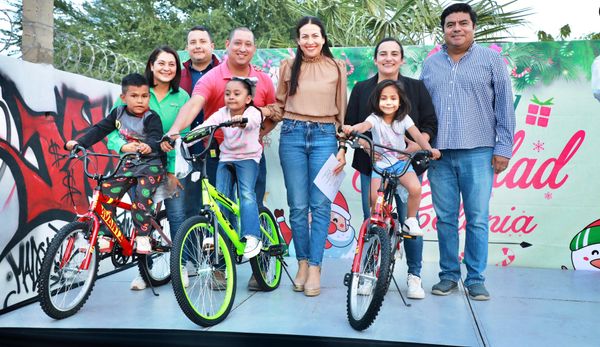 Celebran festival “Navidad en tu Colonia” en la 8 de Octubre