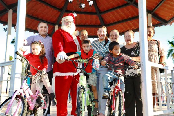 Realizan tercer festival “Navidad en tu Colonia” en El Centenario