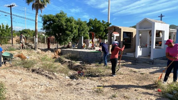 Recolecta Servicios Públicos más de 10 toneladas de basura en los panteones