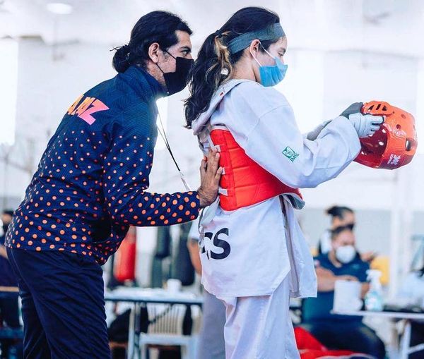 Celebrarán municipales de voleibol de sala femenil y tae kwon do en La Paz