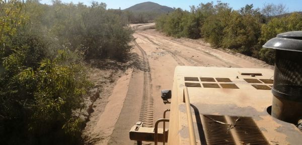 Rehabilita Servicios Públicos camino rural de San Andrés en El Pescadero