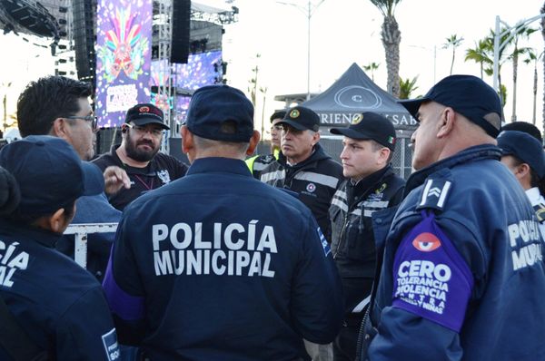 Transcurre sin incidentes mayores el tercer día de Carnaval La Paz 2024