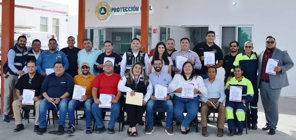 Entrega Protección Civil Municipal 17 certificaciones de terceros acreditados