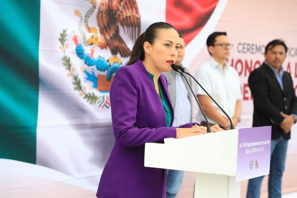 Exhorta Presidenta Municipal a cuidar de las mujeres y el agua