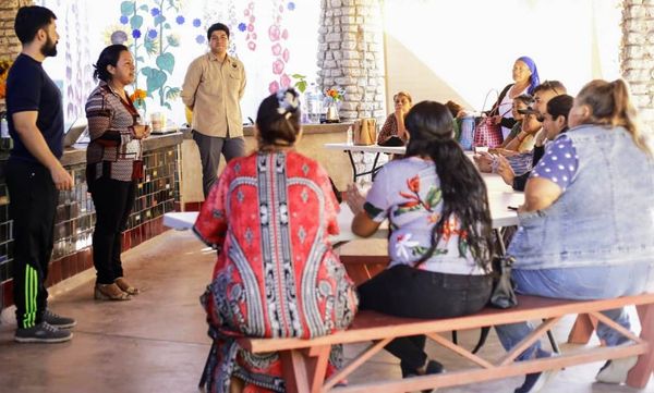 Imparten Taller de Capacitación en Huertos de Traspatio a familias indígenas y Afromexicanas
