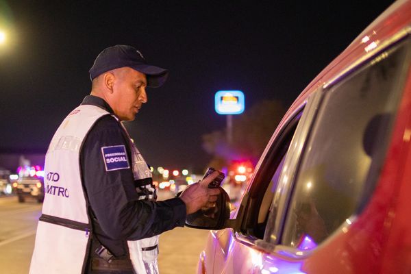 Se implementa operativo preventivo de alcoholímetro durante el fin de semana en el municipio de La Paz