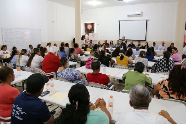 Más de 60 comerciantes asistieron al curso gratuito de sanidad en los alimentos