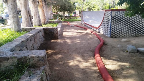 Servicios Públicos realiza mantenimiento en el parque “Los Pinos” de Todos Santos