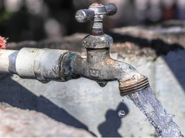 Cumple OOMSAPAS con dotar de agua potable a 102 colonias de La Paz el 20 de noviembre