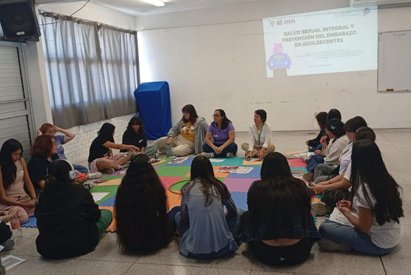 Imparte IMM La Paz, taller sobre prevención de embarazo en adolescentes