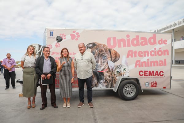 Recibe Ayuntamiento de La Paz unidad móvil para atención animal y jornadas de esterilización